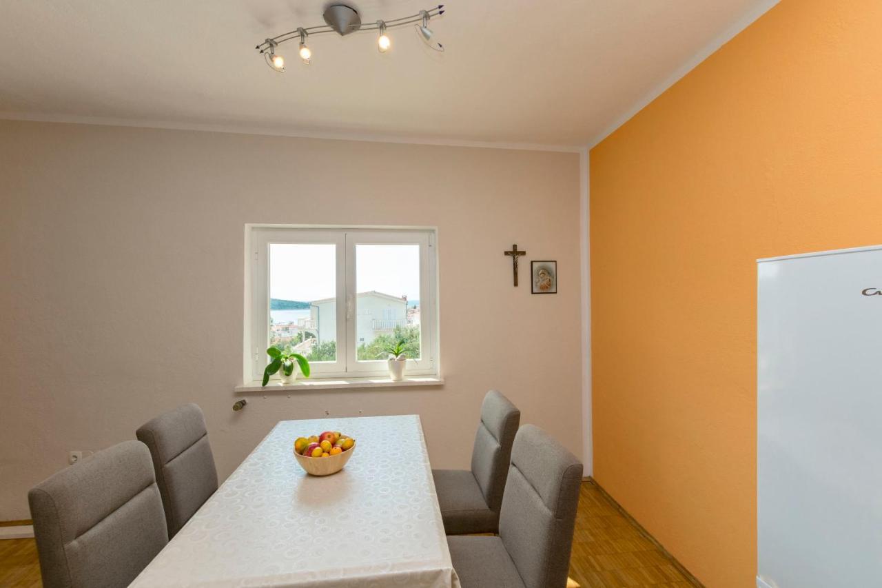 Apartments Jelka พรีมอชเตน ภายนอก รูปภาพ