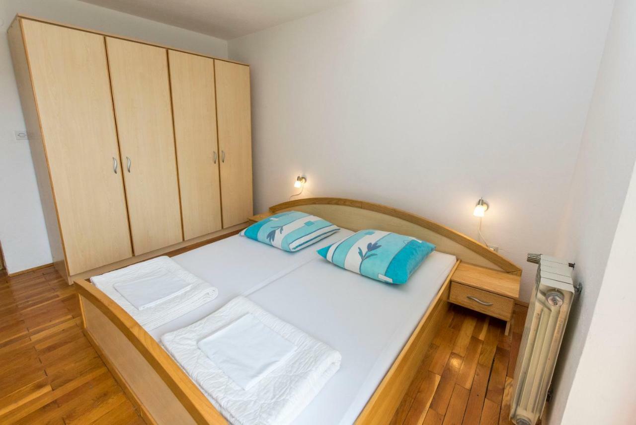 Apartments Jelka พรีมอชเตน ภายนอก รูปภาพ