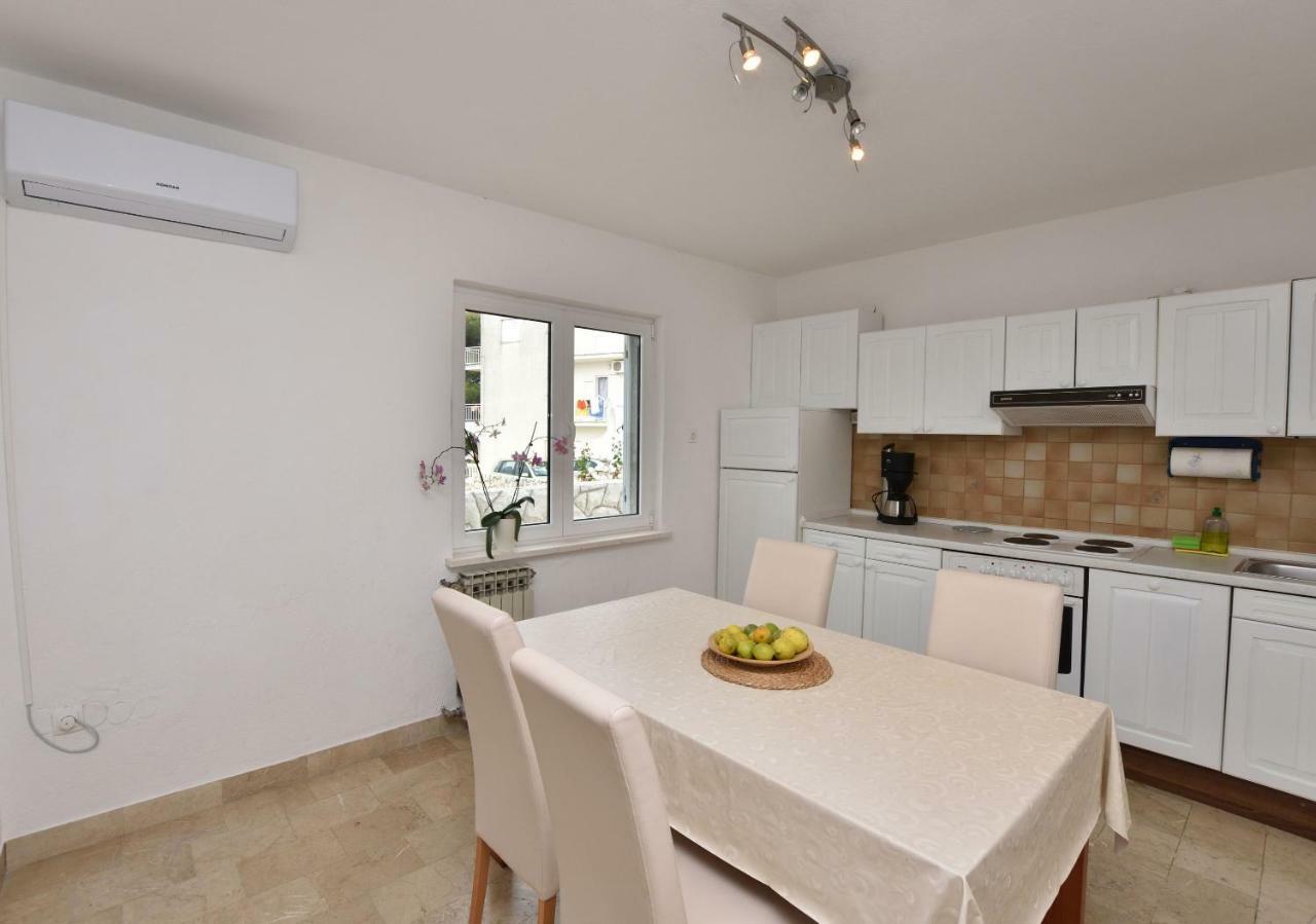 Apartments Jelka พรีมอชเตน ภายนอก รูปภาพ